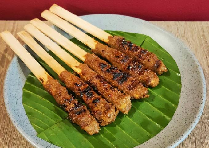 Sate Lilit Khas Bali: Menyantap Cita Rasa Tradisional Bali dengan Hidangan Sate yang Unik